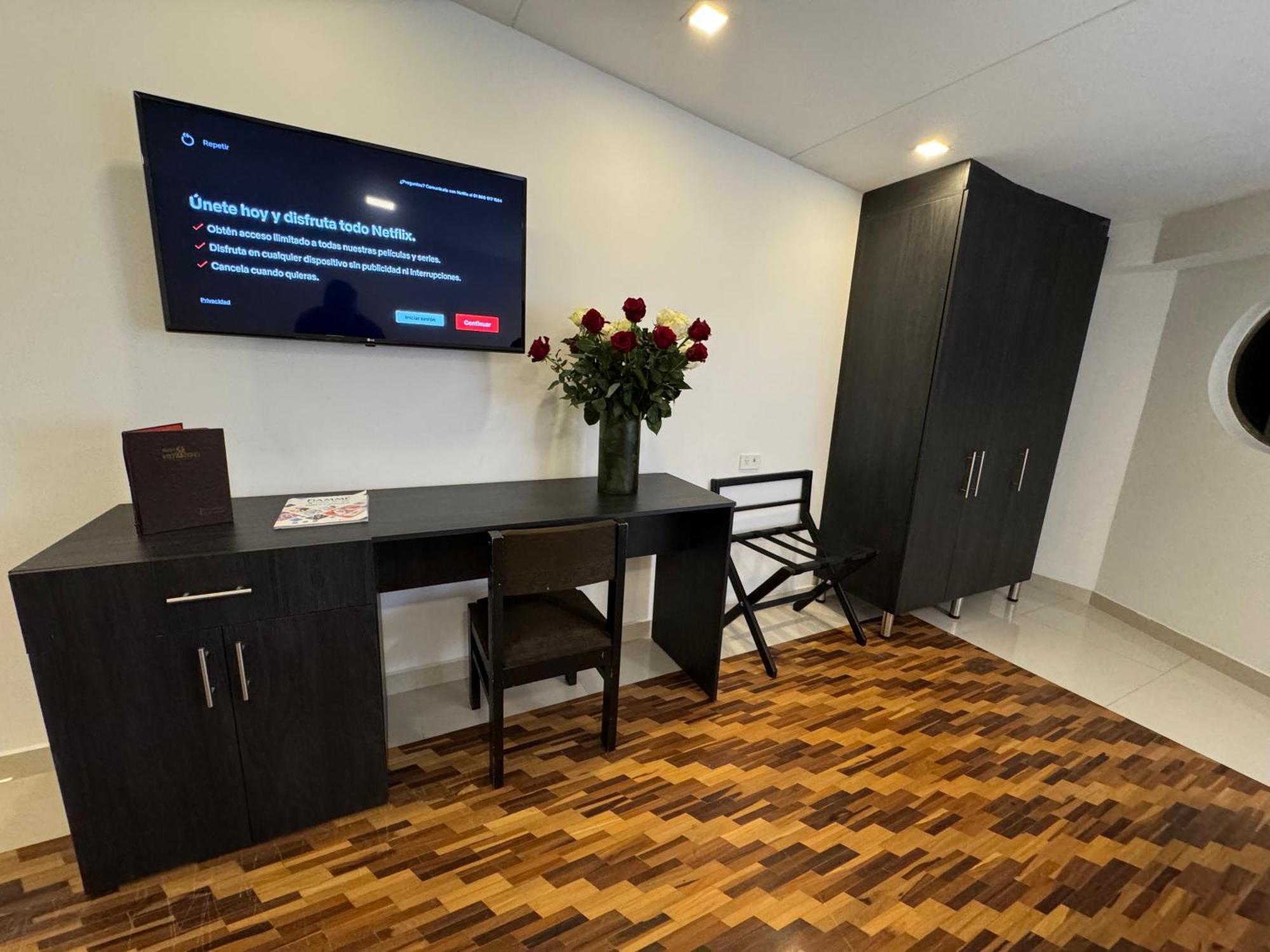 Hotel Los Andes 伊皮亚莱斯 外观 照片